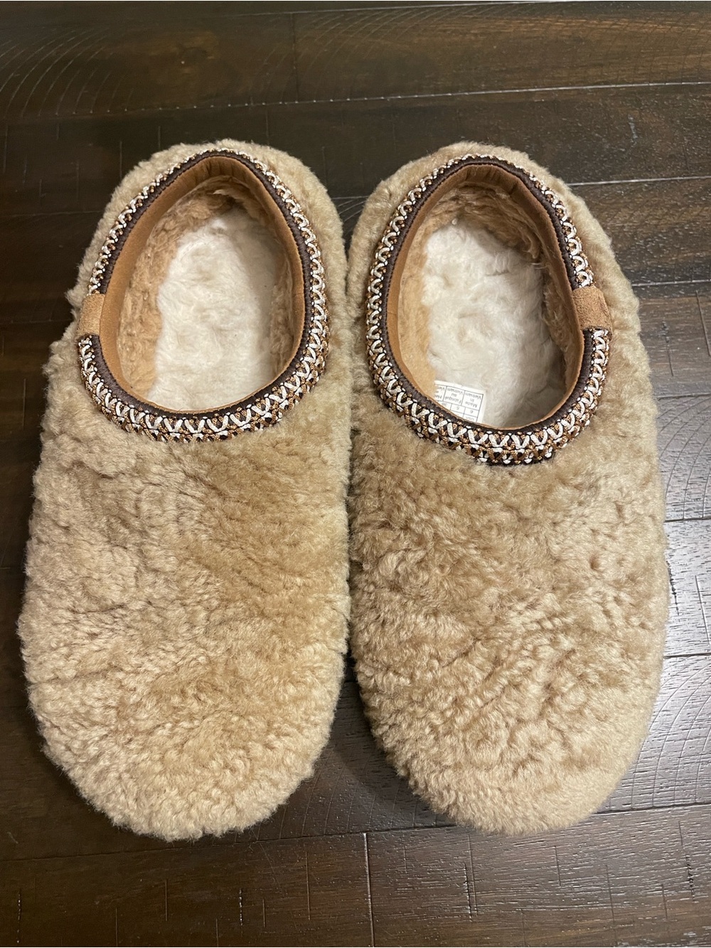 UGG Women's r Tasman Curly beige Shearling Mule Slipper size 6
